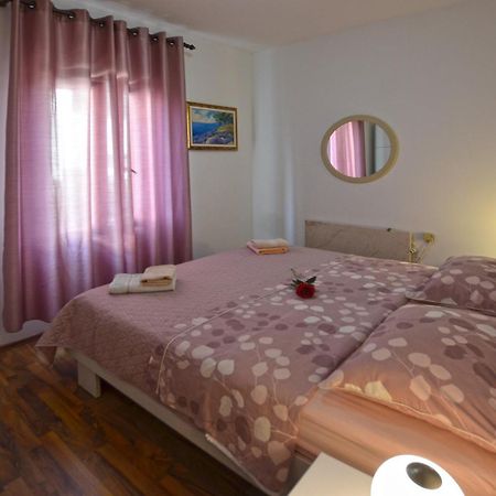 Galant Apartments Rovinj Exterior photo