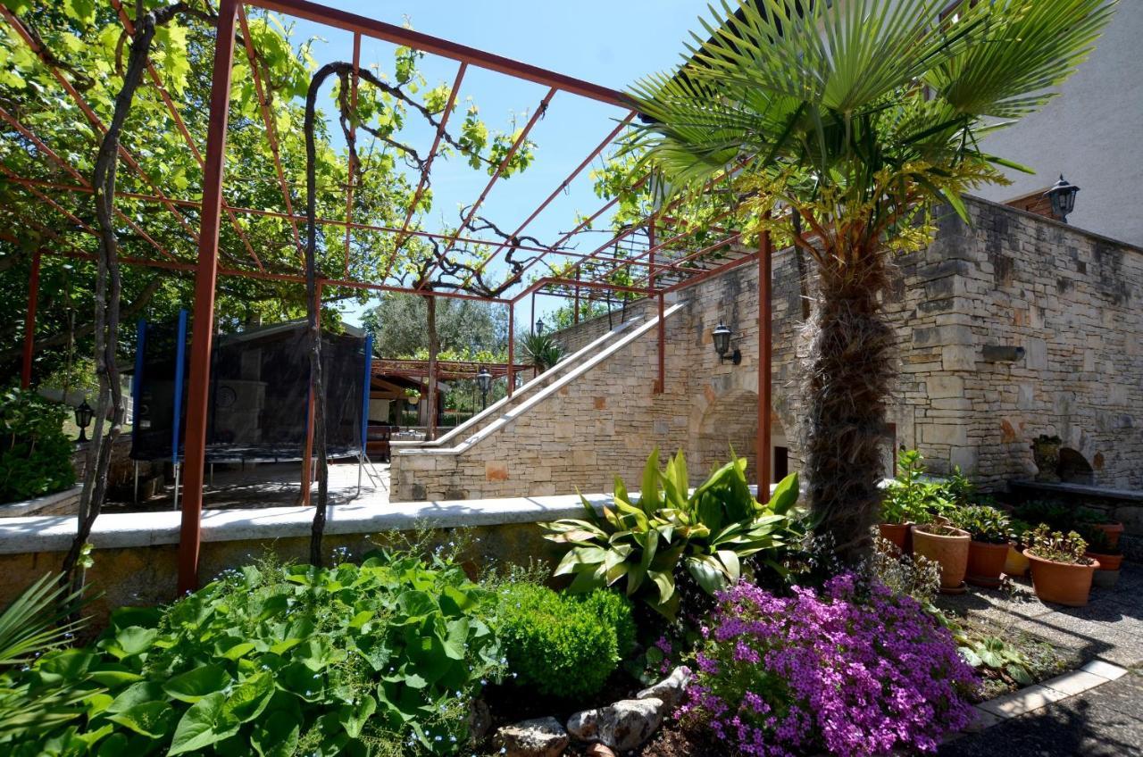 Galant Apartments Rovinj Exterior photo