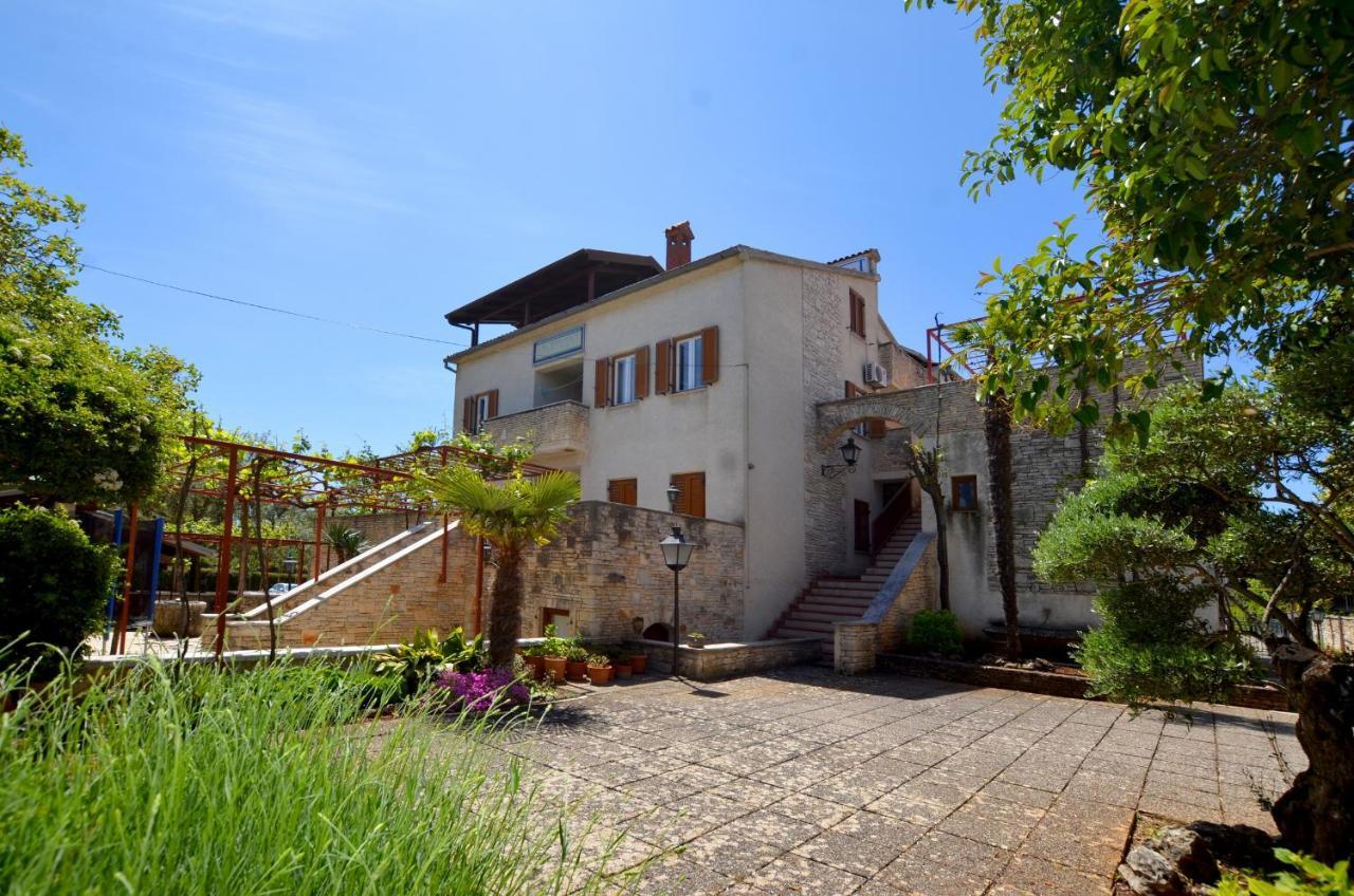 Galant Apartments Rovinj Exterior photo