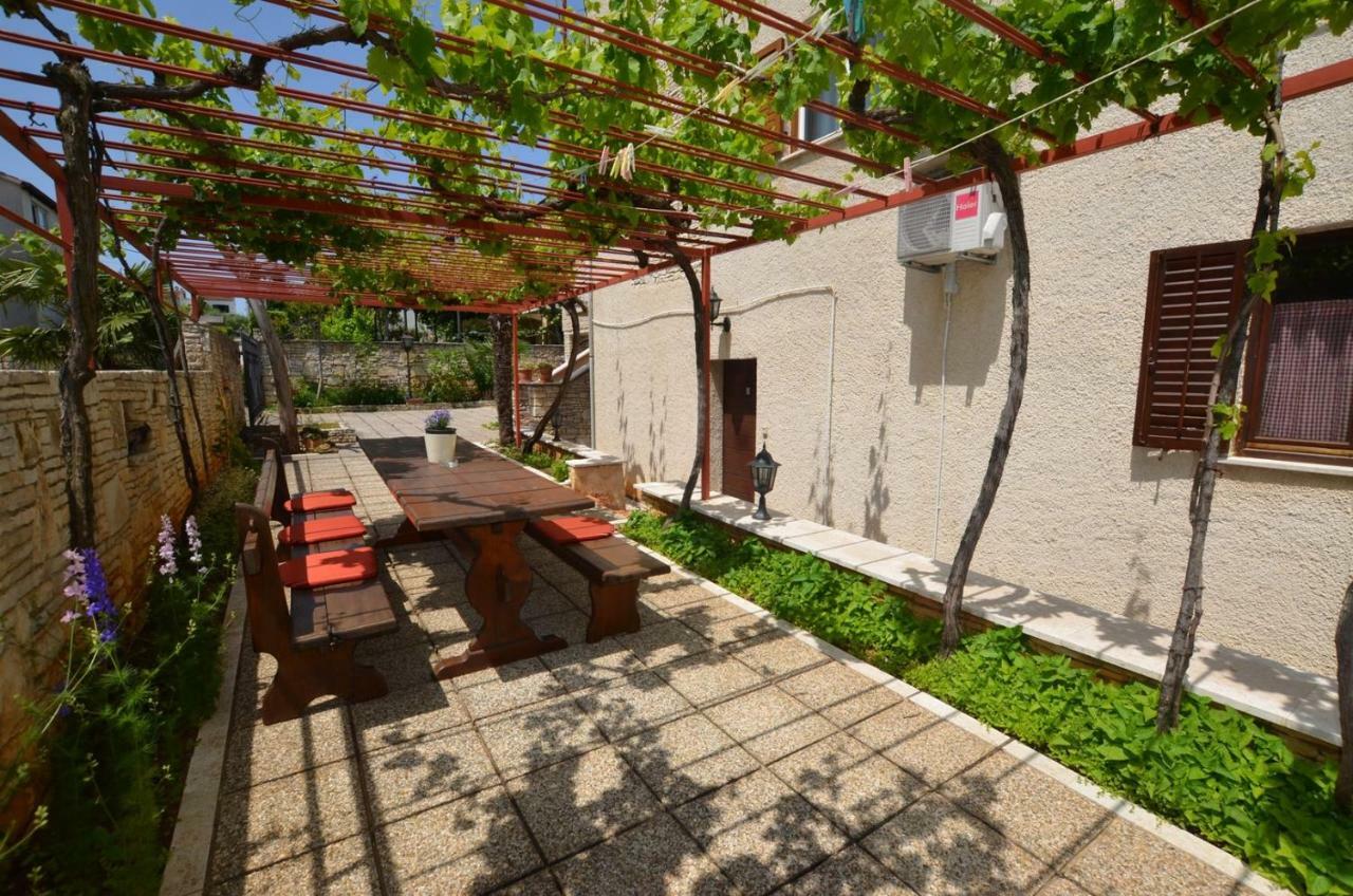 Galant Apartments Rovinj Exterior photo